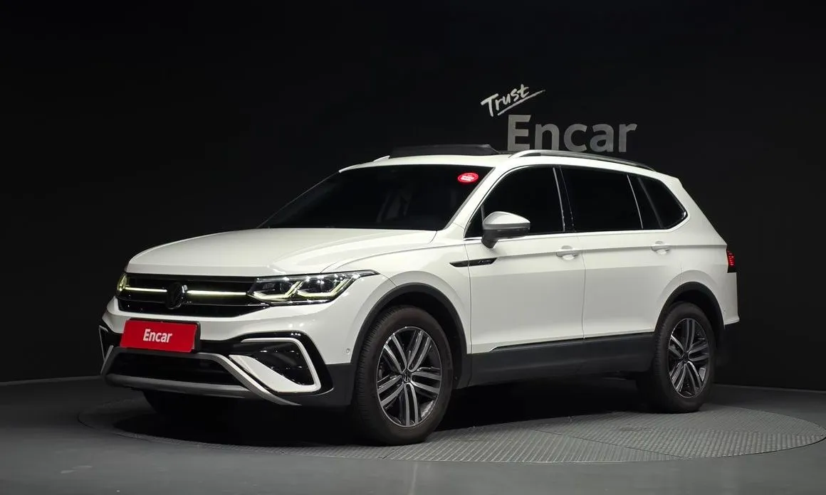 Volkswagen Tiguan — фото 1