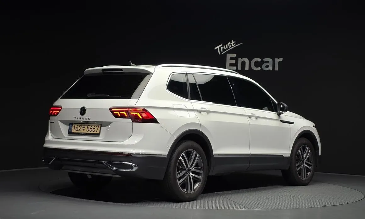 Volkswagen Tiguan — фото 2