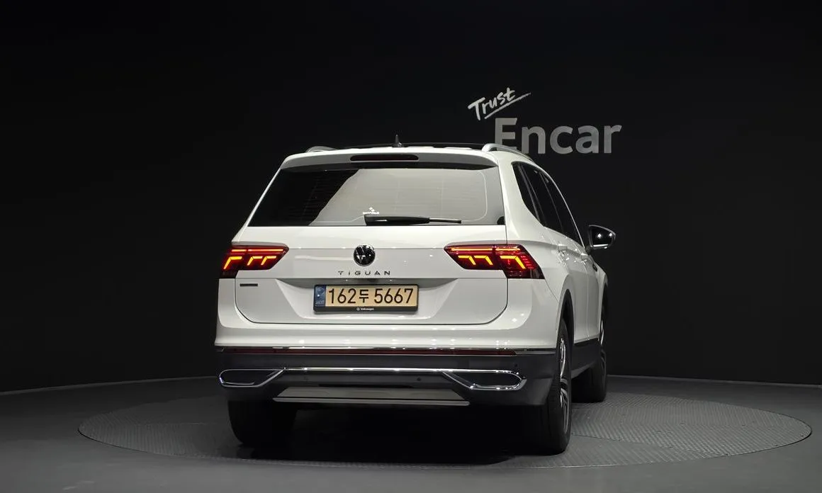Volkswagen Tiguan — фото 4