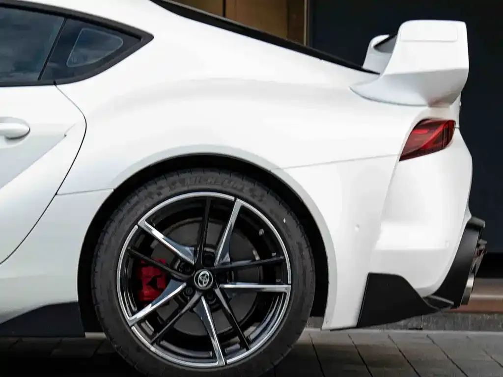 Toyota Supra — фото 2
