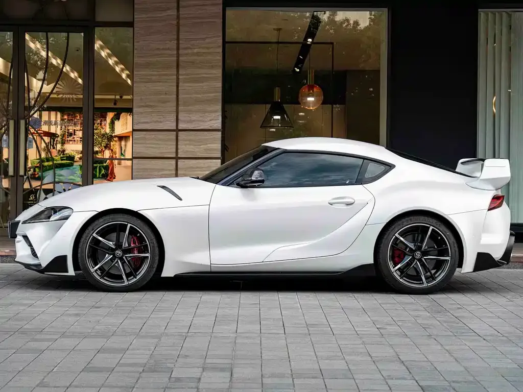 Toyota Supra — фото 5