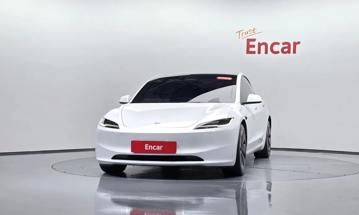 Tesla Model 3 — фото 4