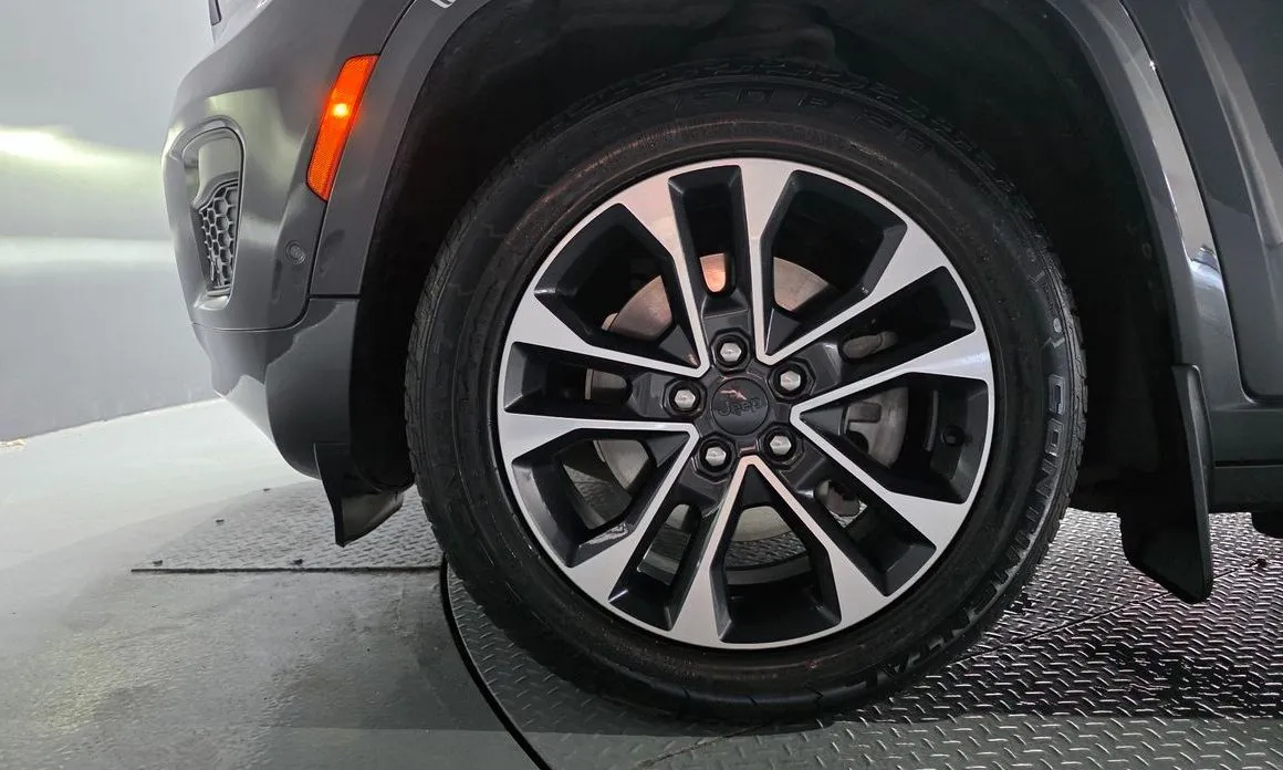 Jeep Cherokee — фото 6