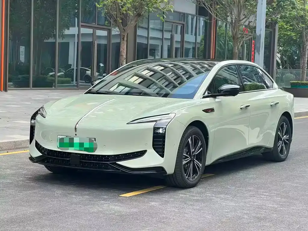 Hongqi EH7 — фото 1