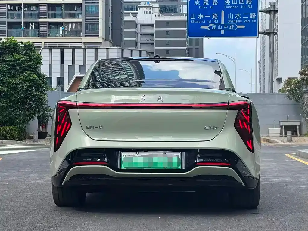 Hongqi EH7 — фото 4