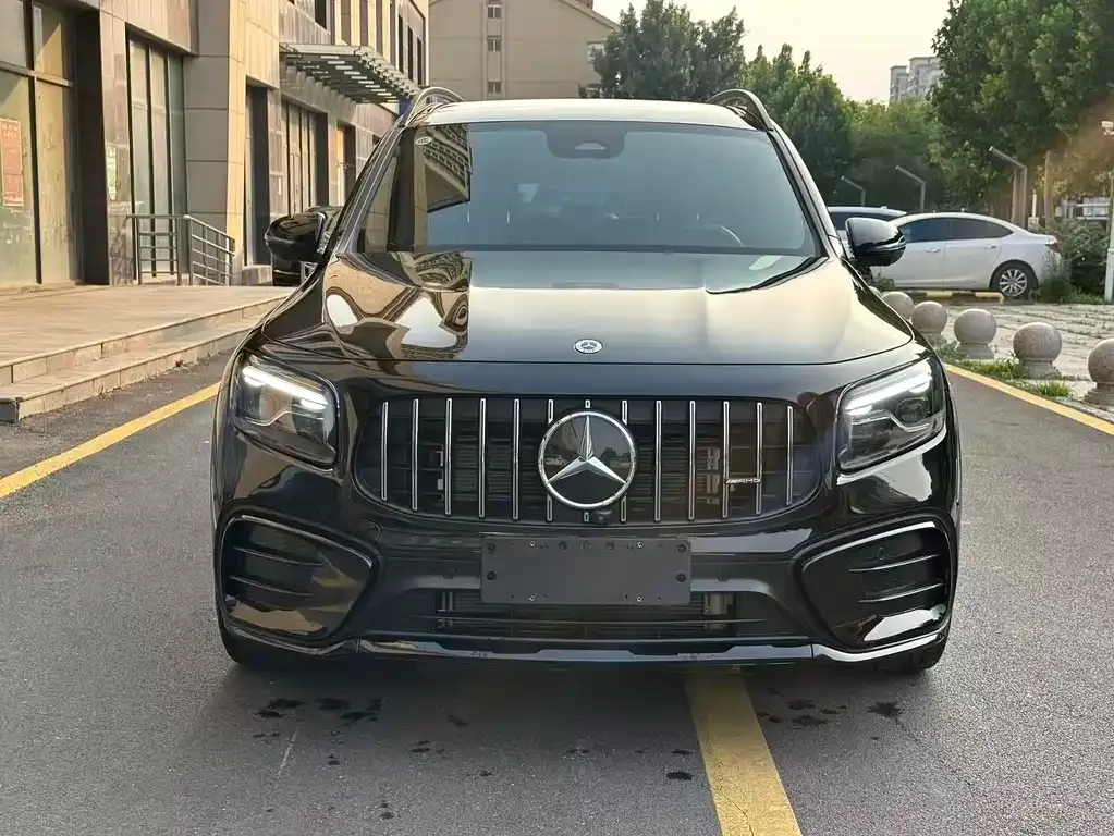 Mercedes-Benz GLB AMG — фото 2