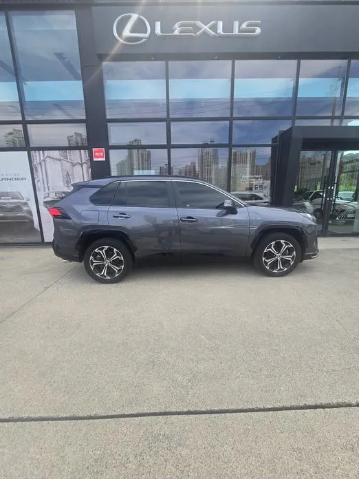Toyota RAV4 — фото 7
