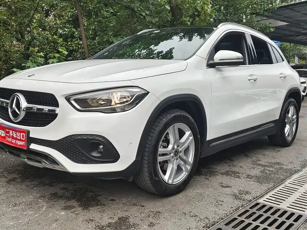 Mercedes-Benz GLA — фото 1