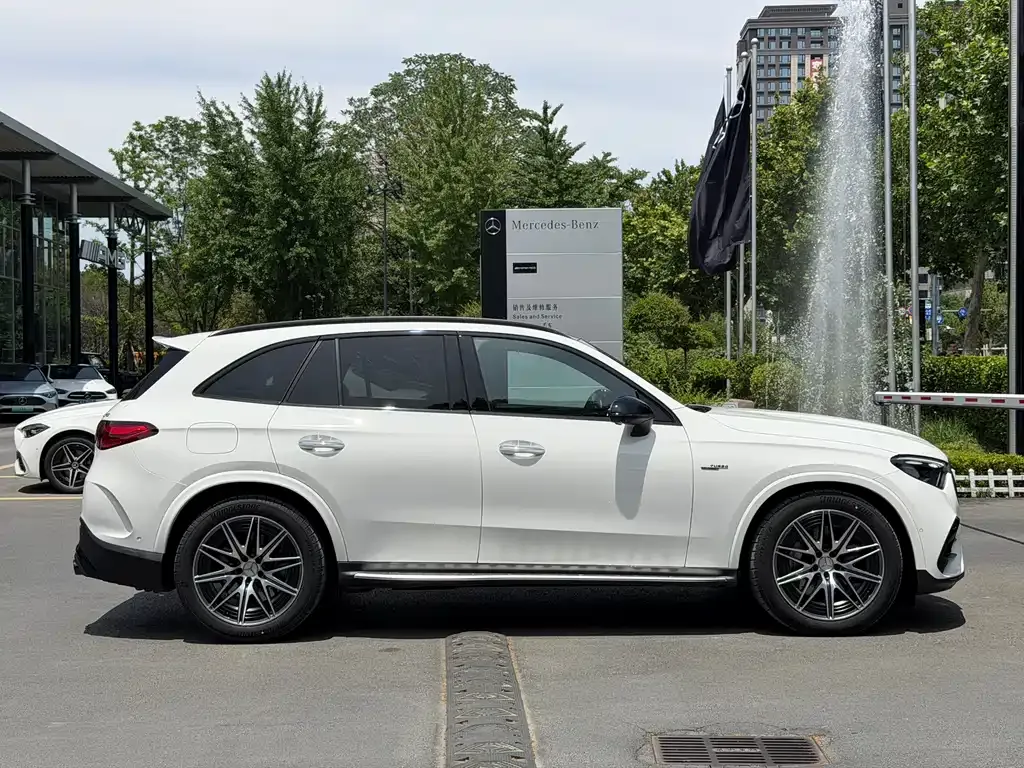 Mercedes-Benz GLC AMG — фото 9
