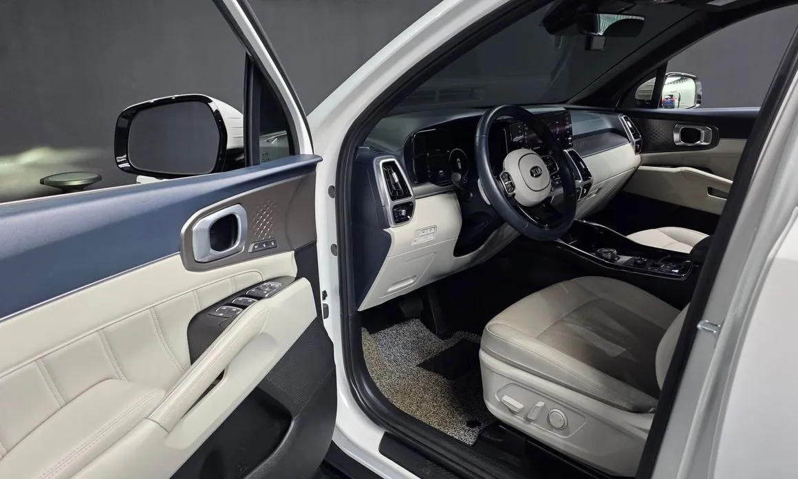 Kia Sorento — фото 8