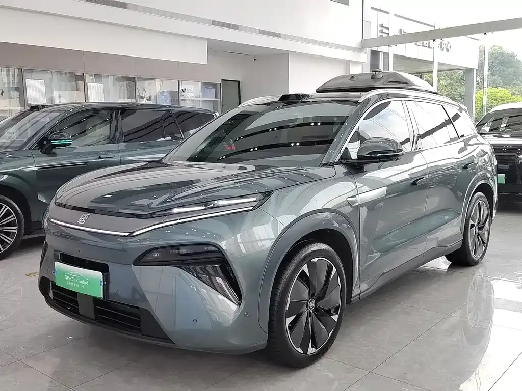 BYD Tang L — фото 1