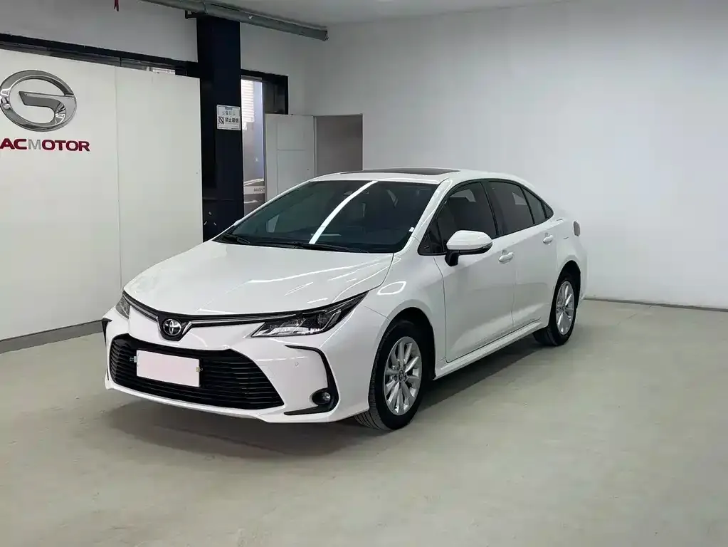 Toyota Corolla — фото 1