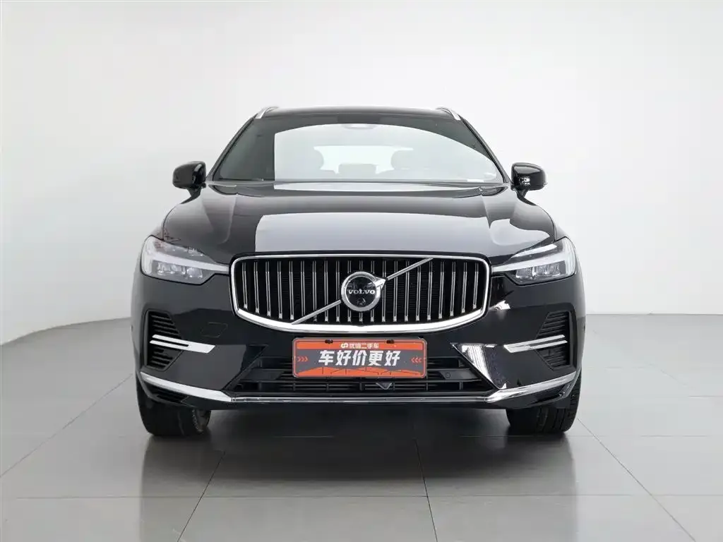Volvo XC60 PHEV — фото 3