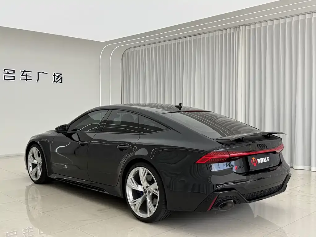 Audi RS 7 — фото 8