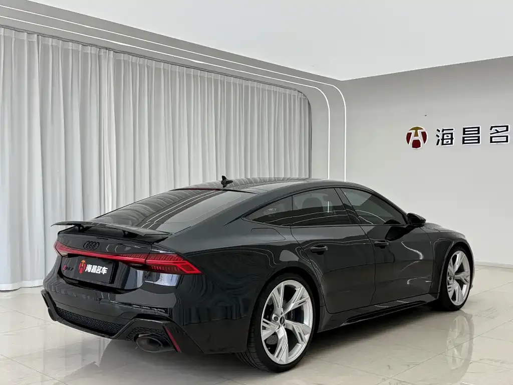 Audi RS 7 — фото 6