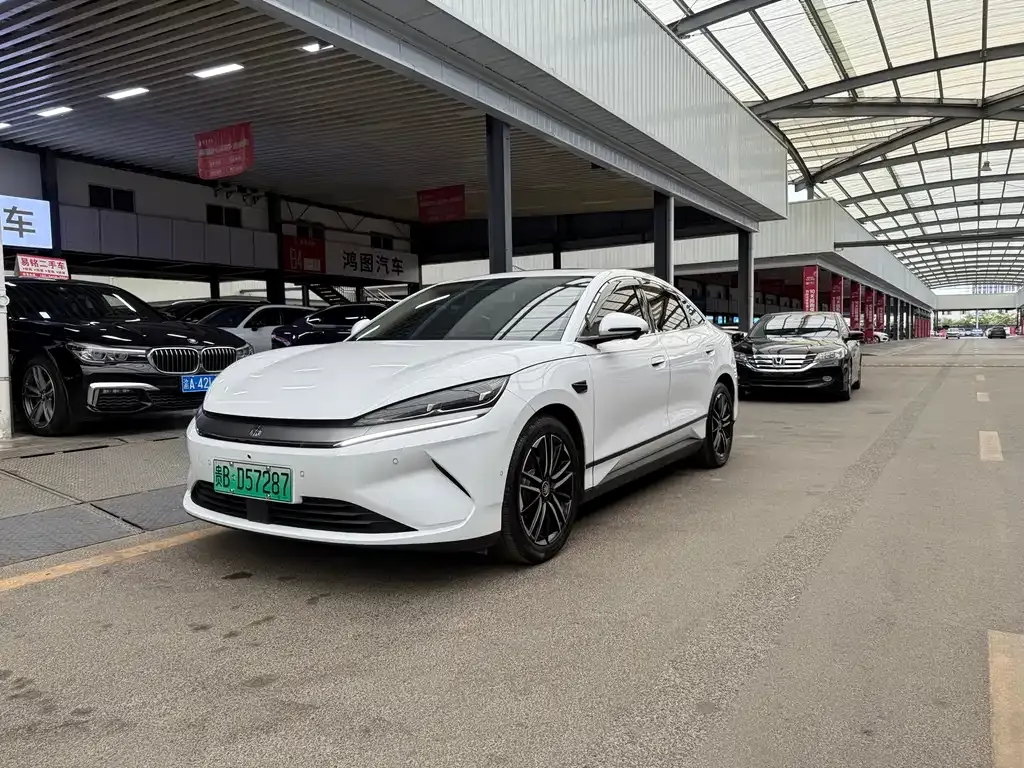BYD Qin L — фото 1