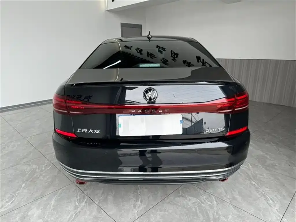 Volkswagen Passat — фото 8
