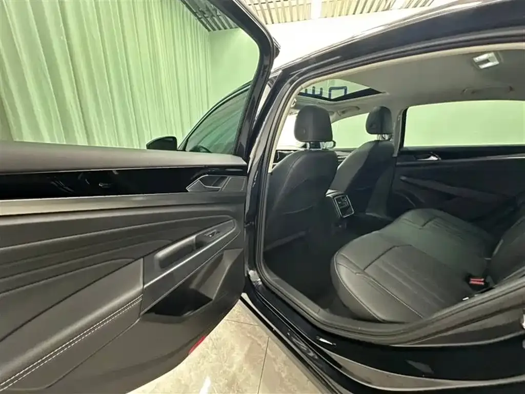 Volkswagen Passat — фото 7