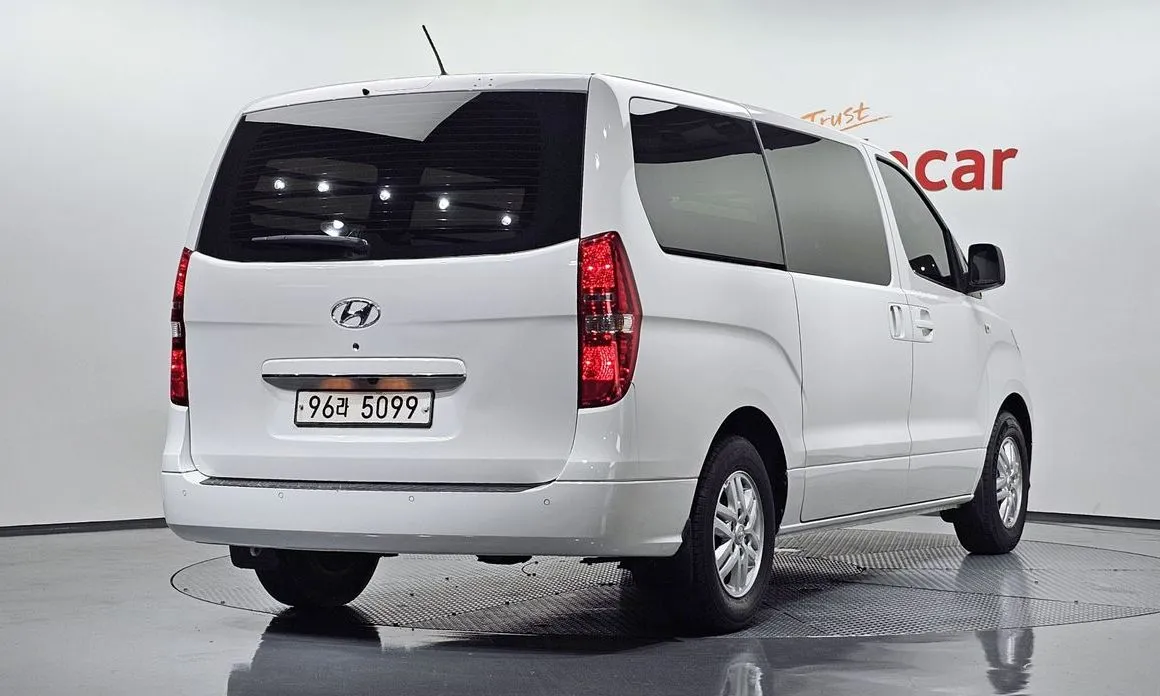 Hyundai Starex — фото 4
