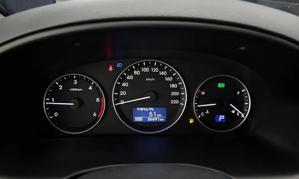 Hyundai Starex — фото 3