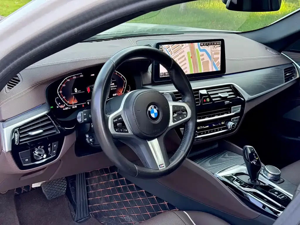 BMW 5 Series — фото 2