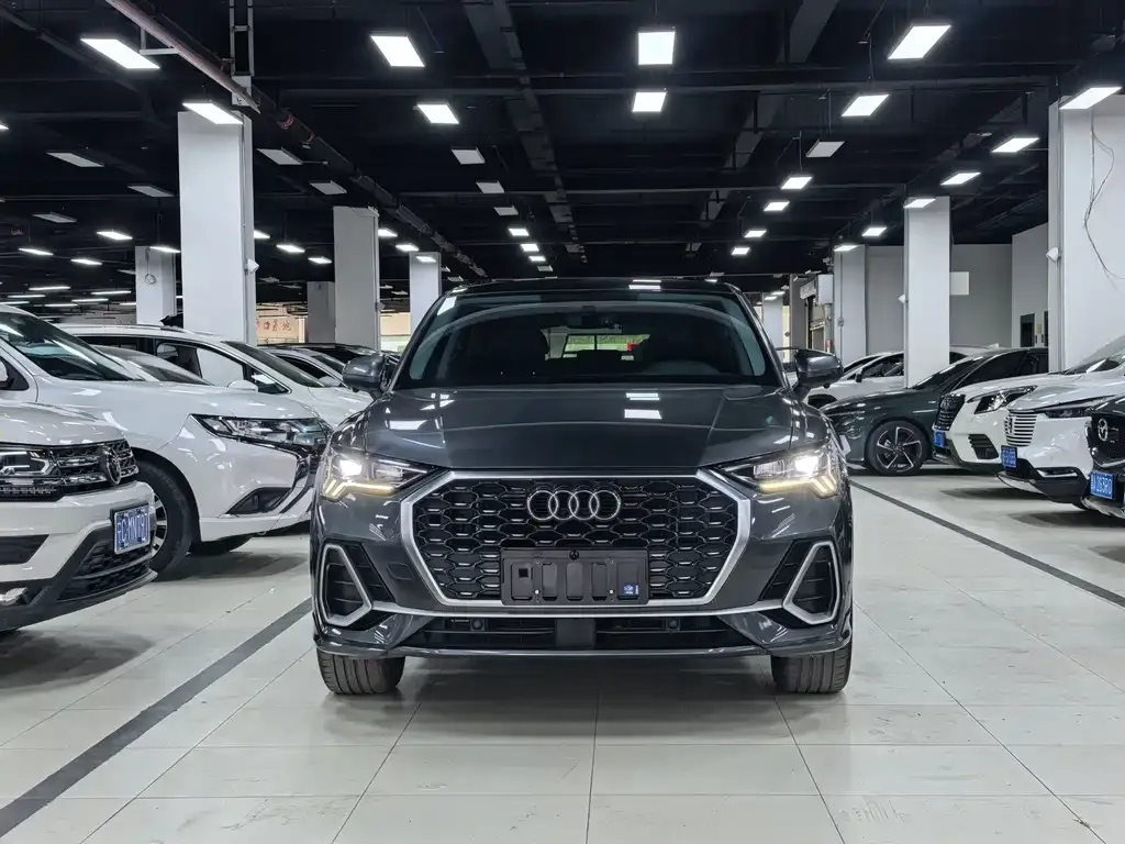 Audi Q3 Sportback — фото 10