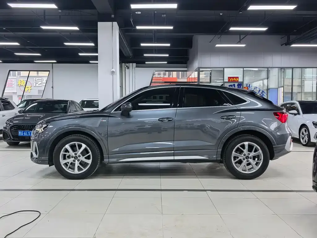 Audi Q3 Sportback — фото 9