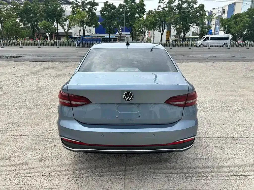 Volkswagen Lavida — фото 8