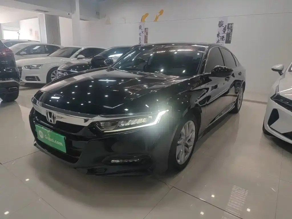 Honda Accord — фото 1