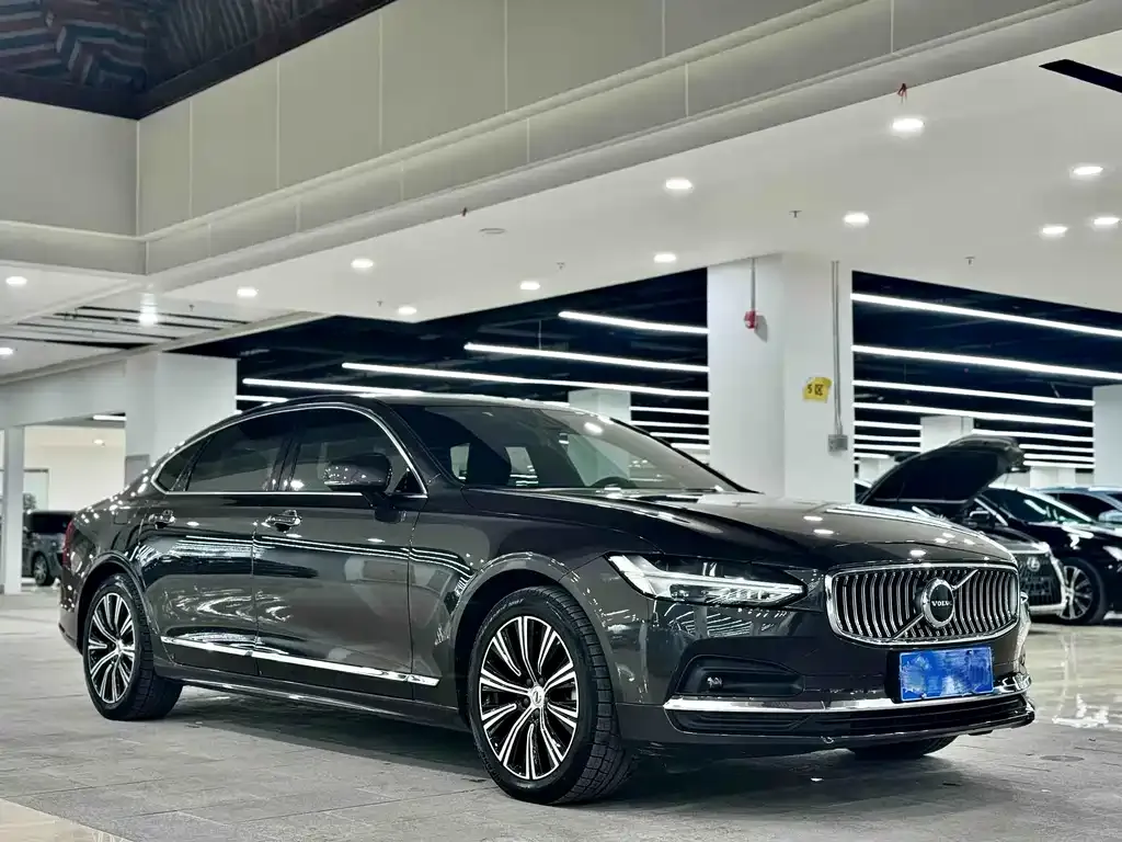 Volvo S90 — фото 4