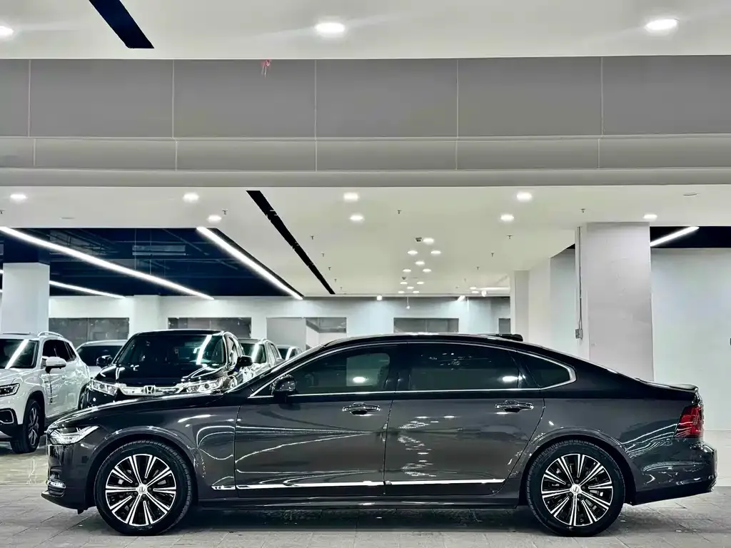 Volvo S90 — фото 2