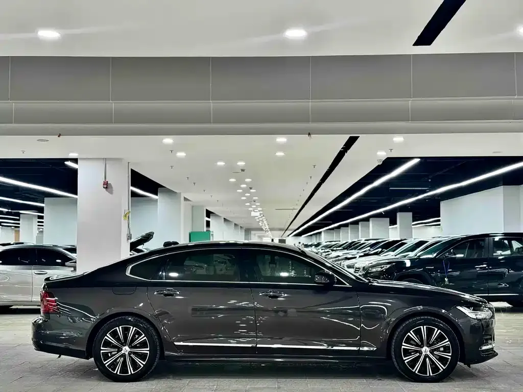 Volvo S90 — фото 7