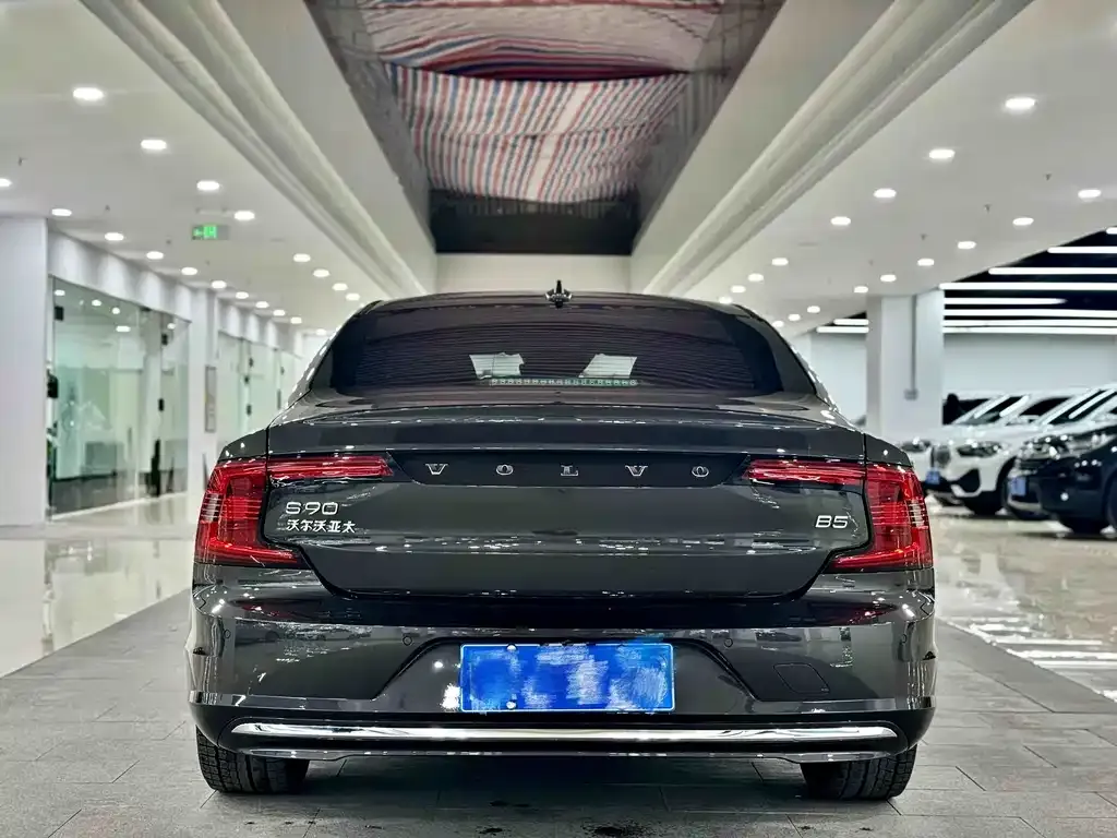 Volvo S90 — фото 10