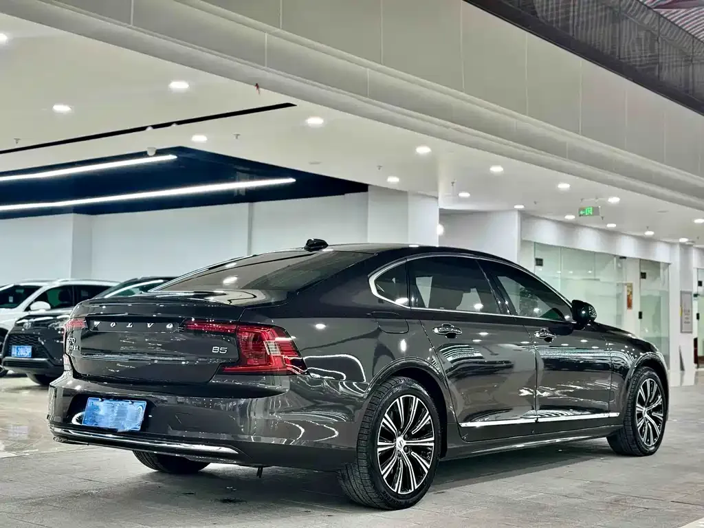 Volvo S90 — фото 3