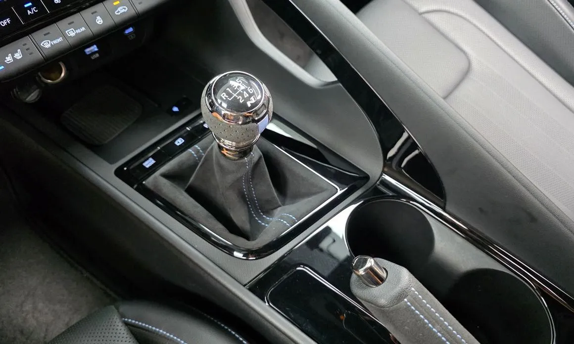 Hyundai AVANTE — фото 9