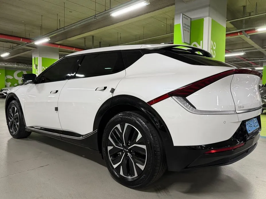 Kia EV6 — фото 10