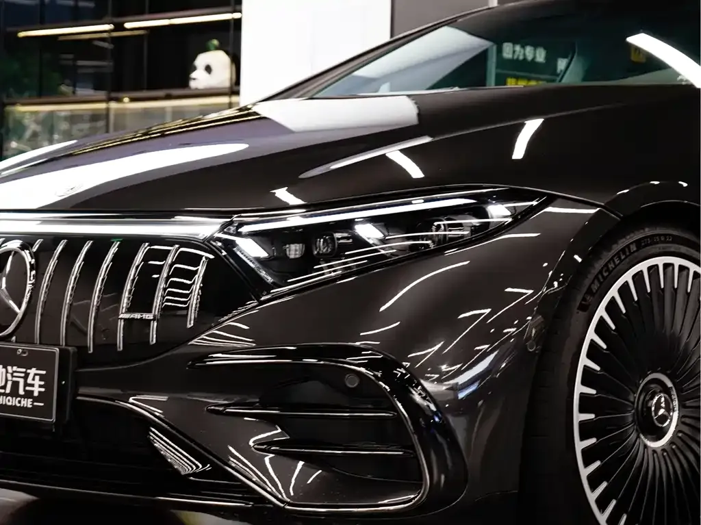 Mercedes-Benz EQS AMG — фото 3
