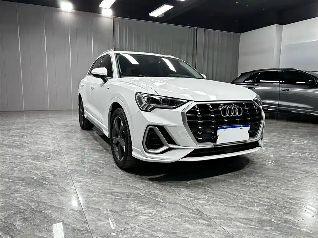 Audi Q3 — фото 10