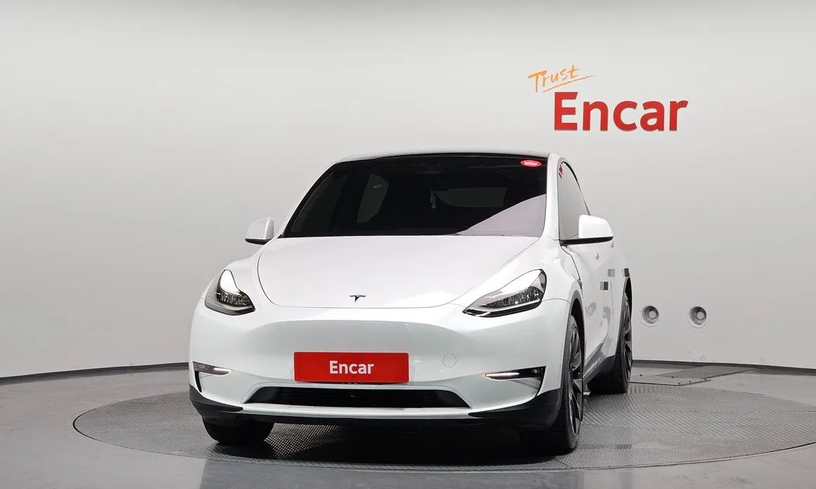 Tesla Model Y — фото 6