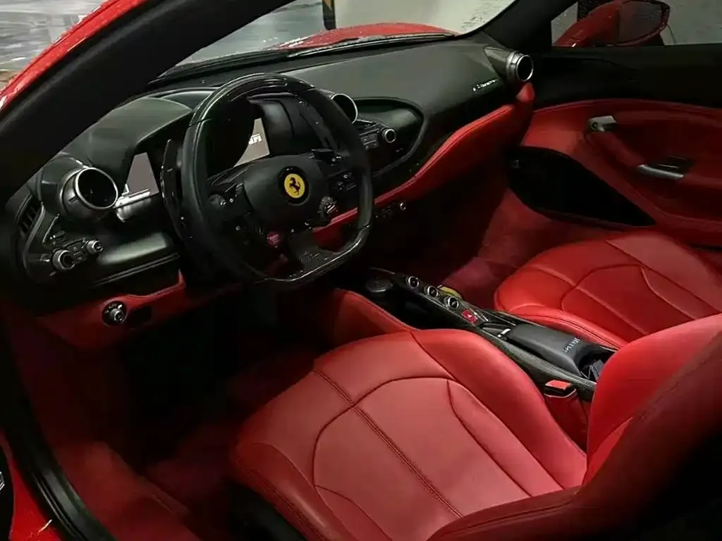 Ferrari F8 — фото 6