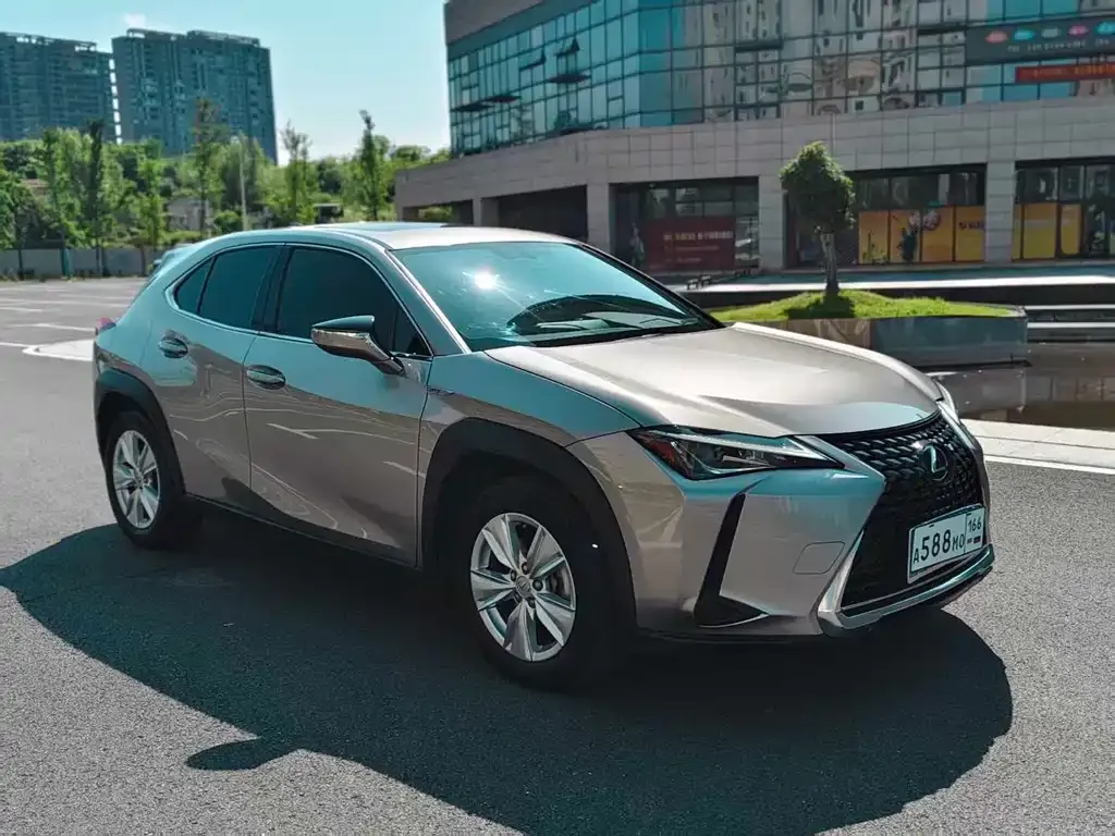 Lexus UX — фото 4