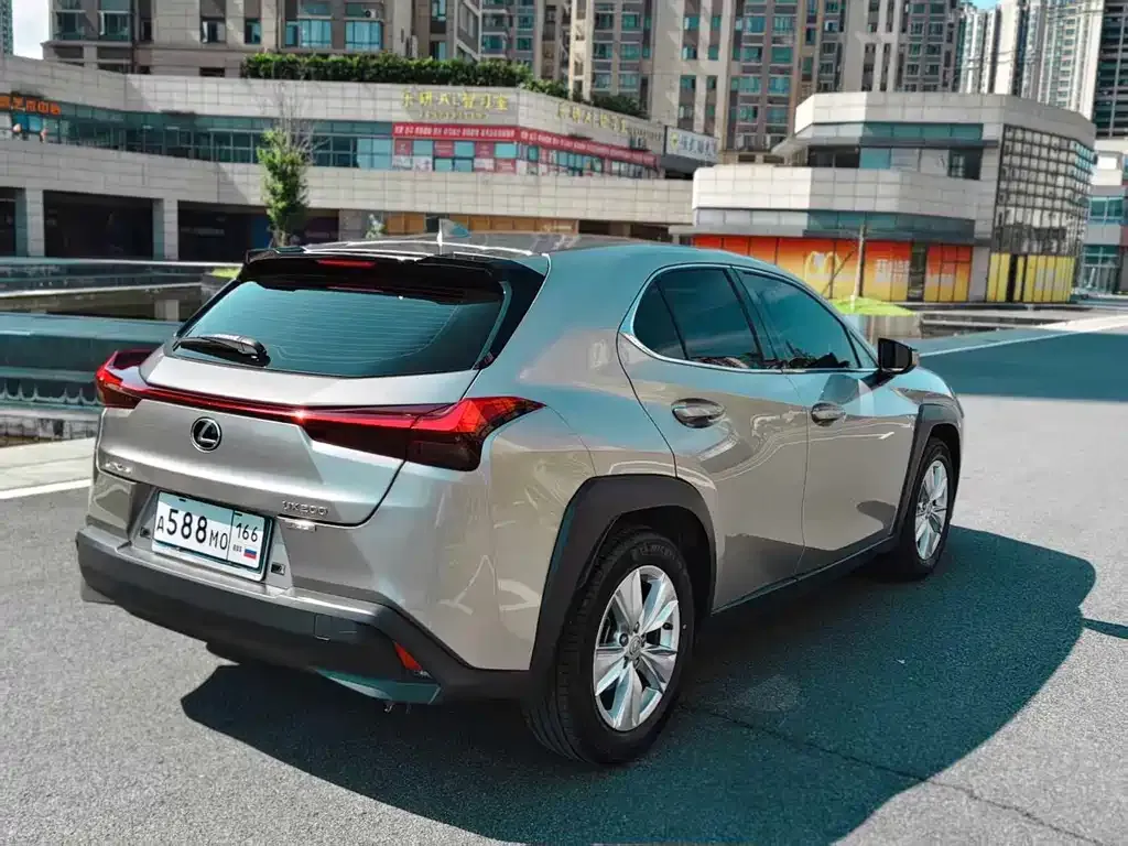 Lexus UX — фото 6