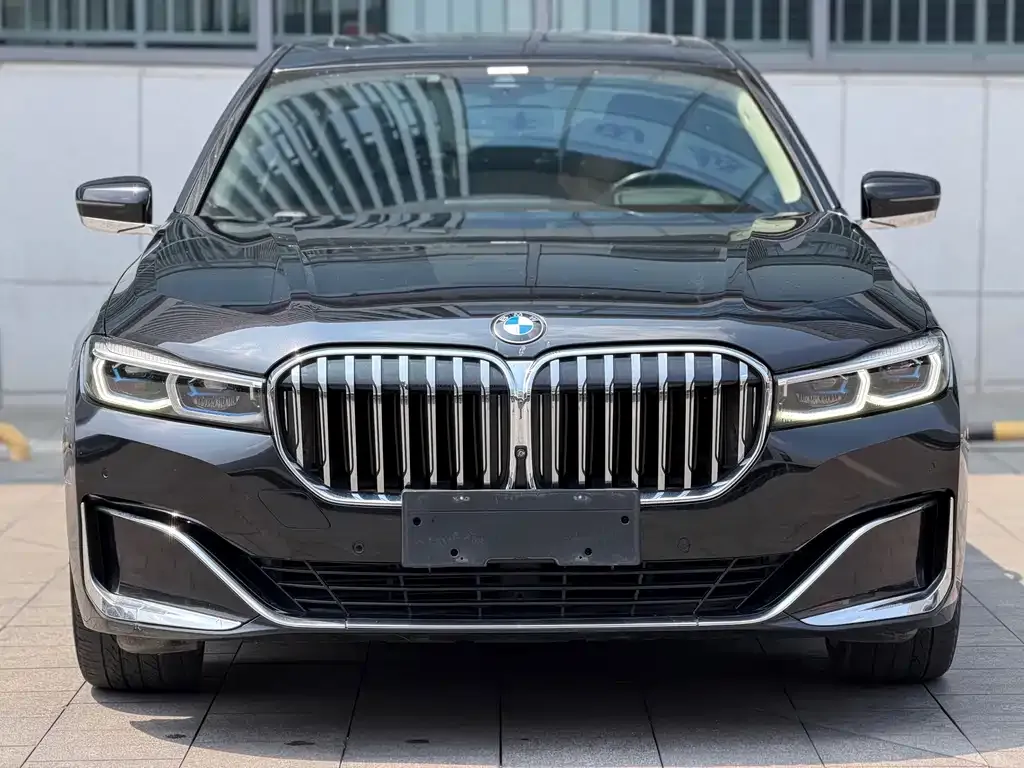 BMW 7 Series — фото 2