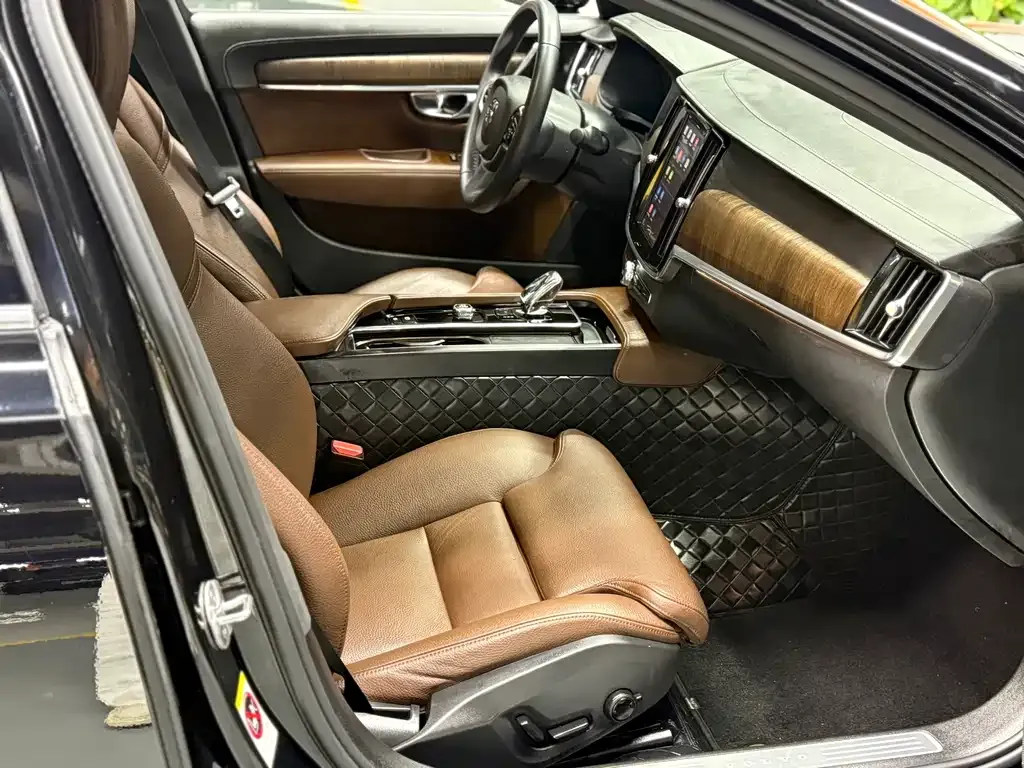 Volvo S90 — фото 10