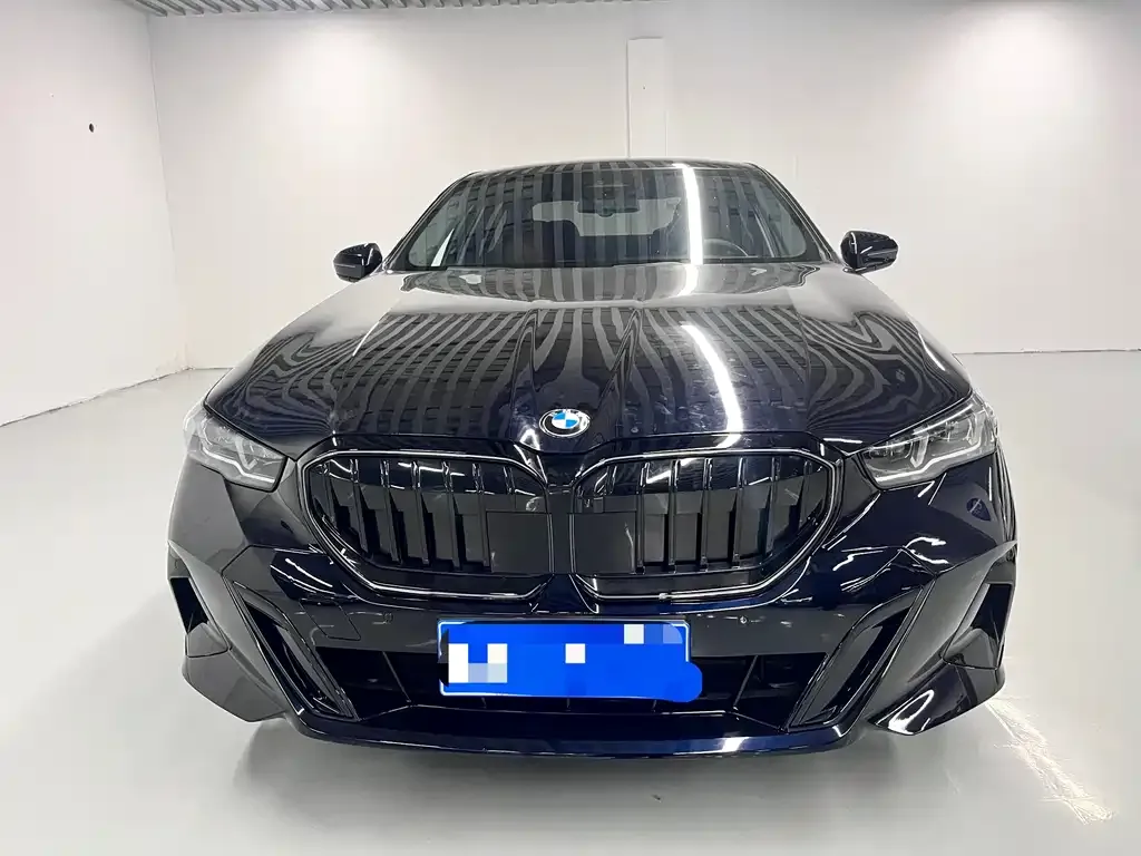 BMW 5 Series — фото 3