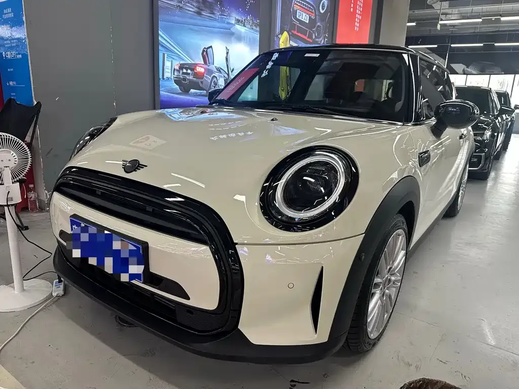 MINI Cooper (3-door) — фото 1