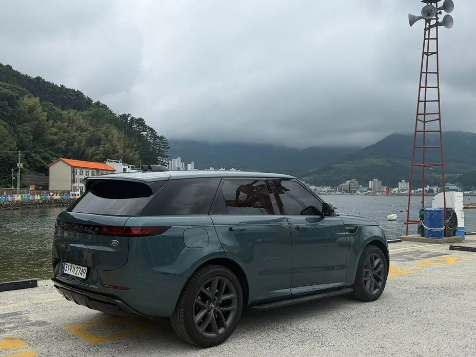 Land Rover Range Rover Sport — фото 1