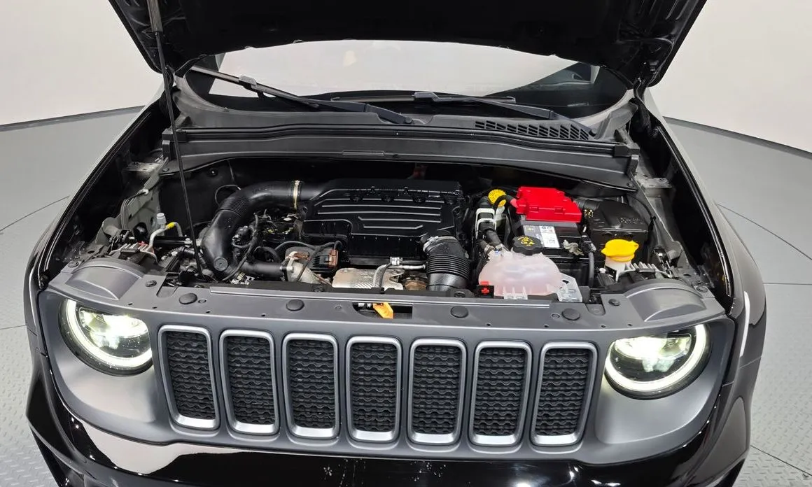 Jeep Renegade — фото 9
