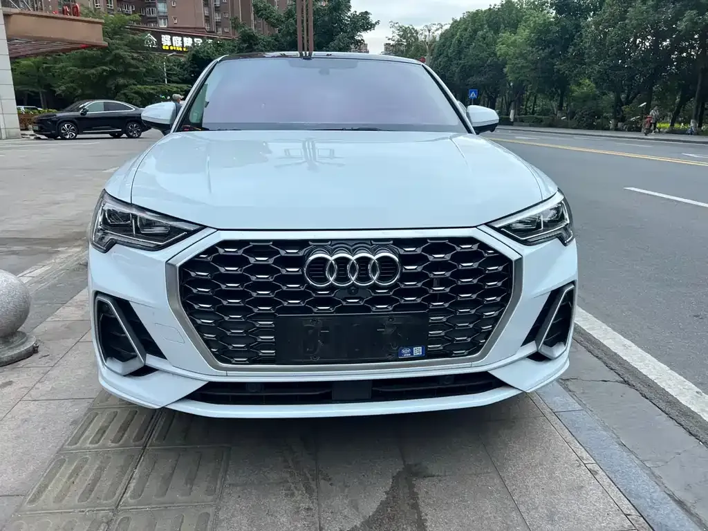 Audi Q3 Sportback — фото 8