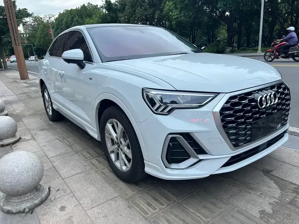 Audi Q3 Sportback — фото 4